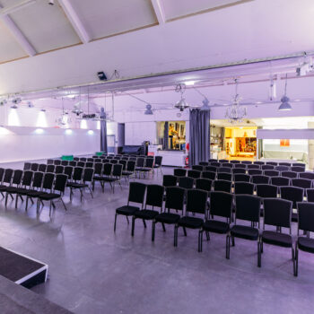 Forum Factory Reihenbestuhlung Location der Berlin Podcast Week und Gezielt - Die Reichweitenkonferenz